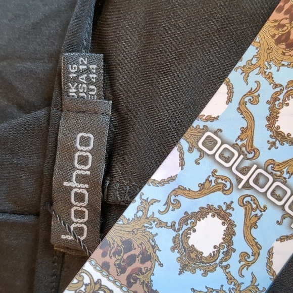 Boohoo Disco Slinky Twist Front Mini Dress in Black size 12 - Picture 4 of 6